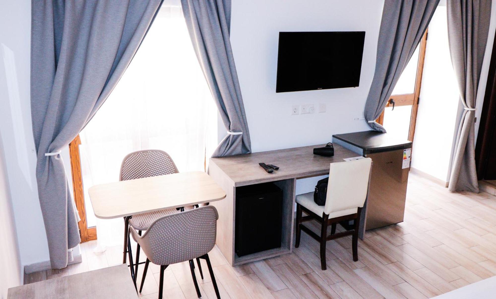 Napoli Suites Studios Aparthotel Сент Джулианс Экстерьер фото