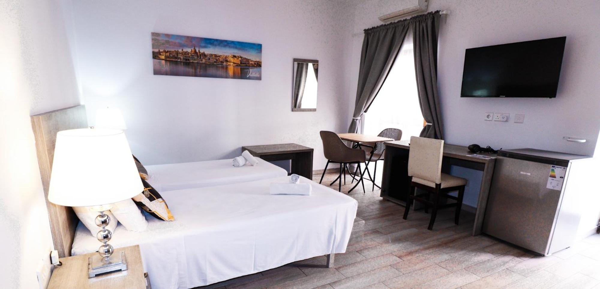 Napoli Suites Studios Aparthotel Сент Джулианс Экстерьер фото